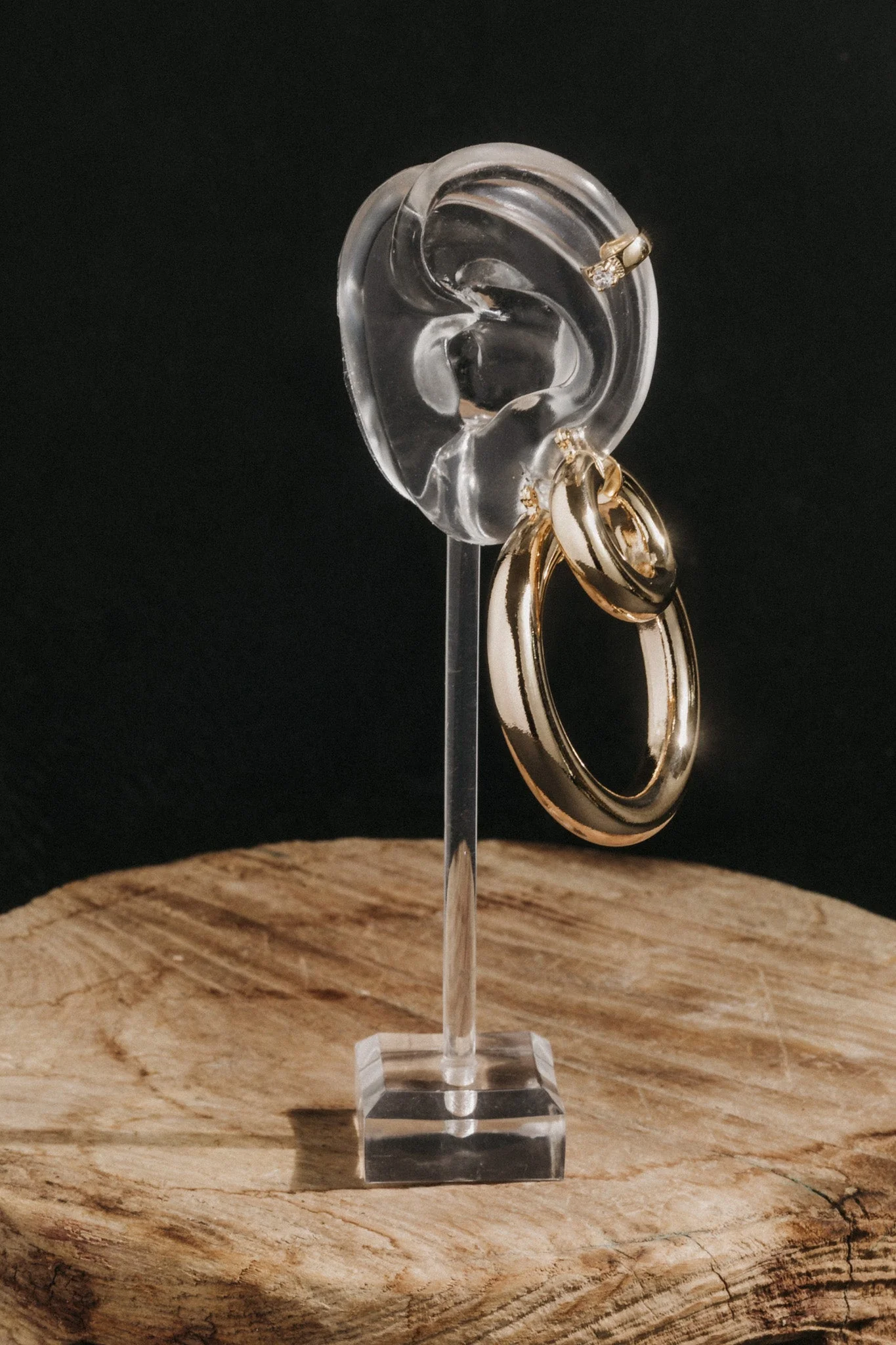 Elegant Crystal-Adorned Ear Cuff