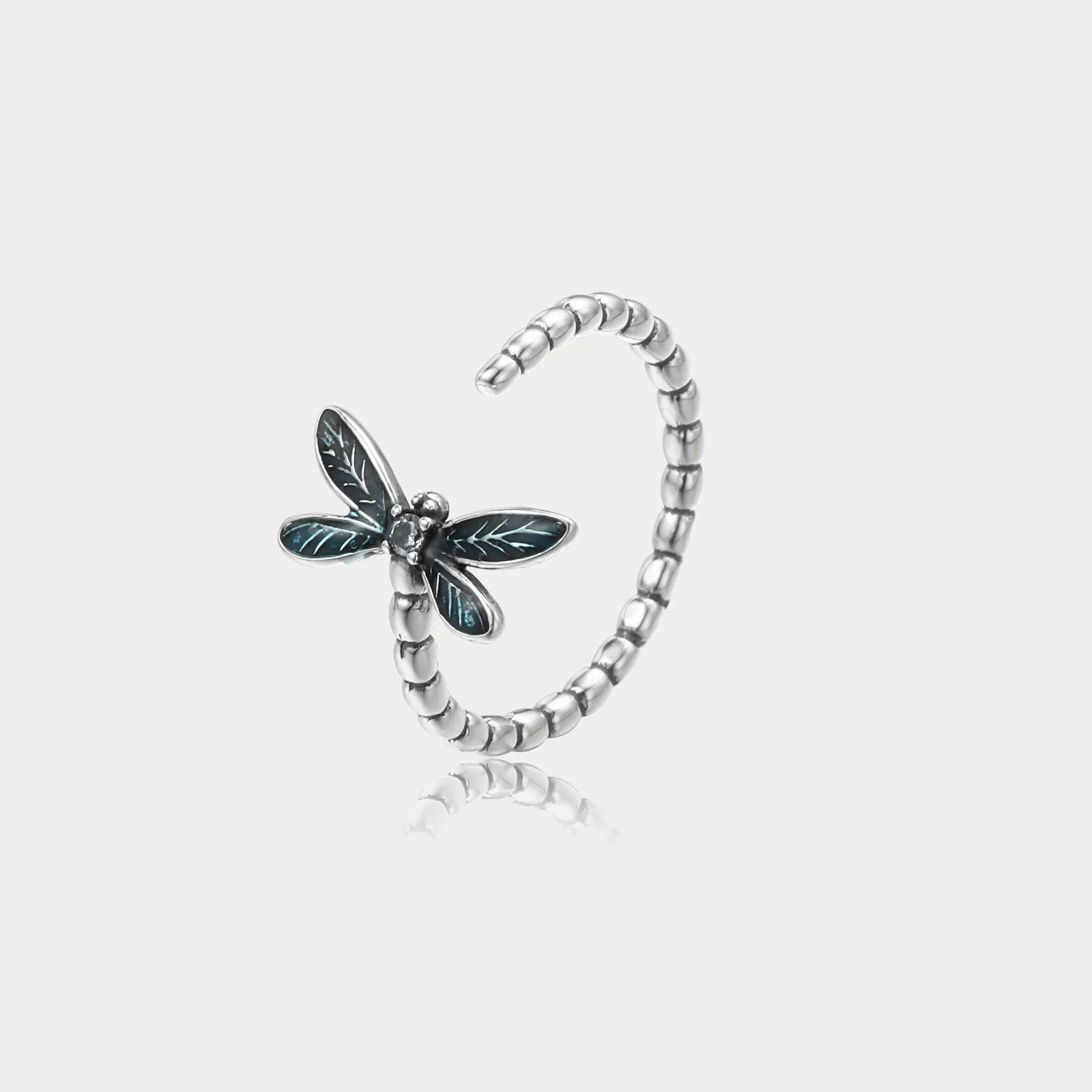 Elegant Dragonfly Bead Ring